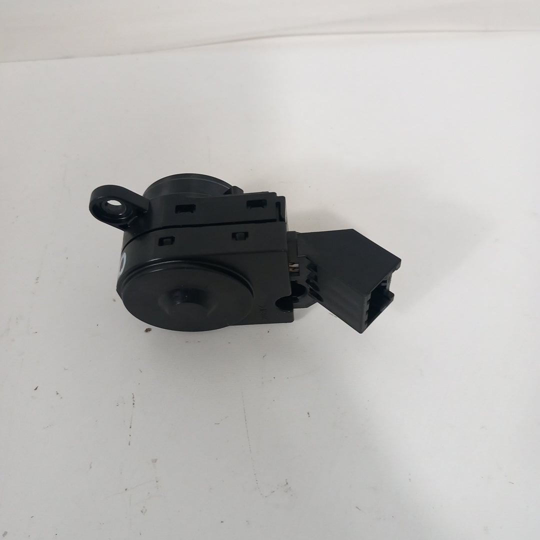 Превключвател запалване контактен ключ Opel Insignia A