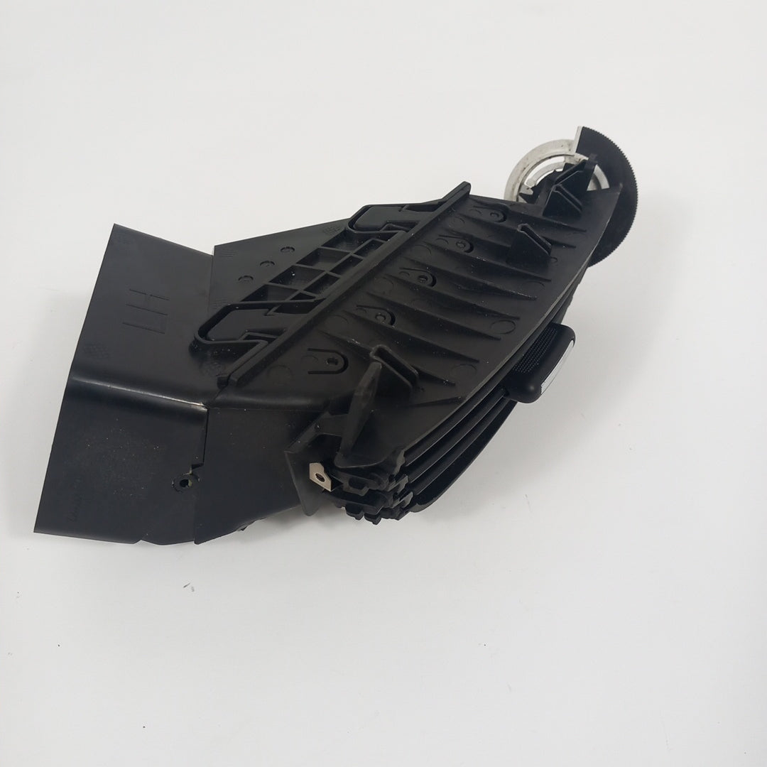 Въздуховод вентилационна решетка табло средна лява Opel Insignia A Facelift