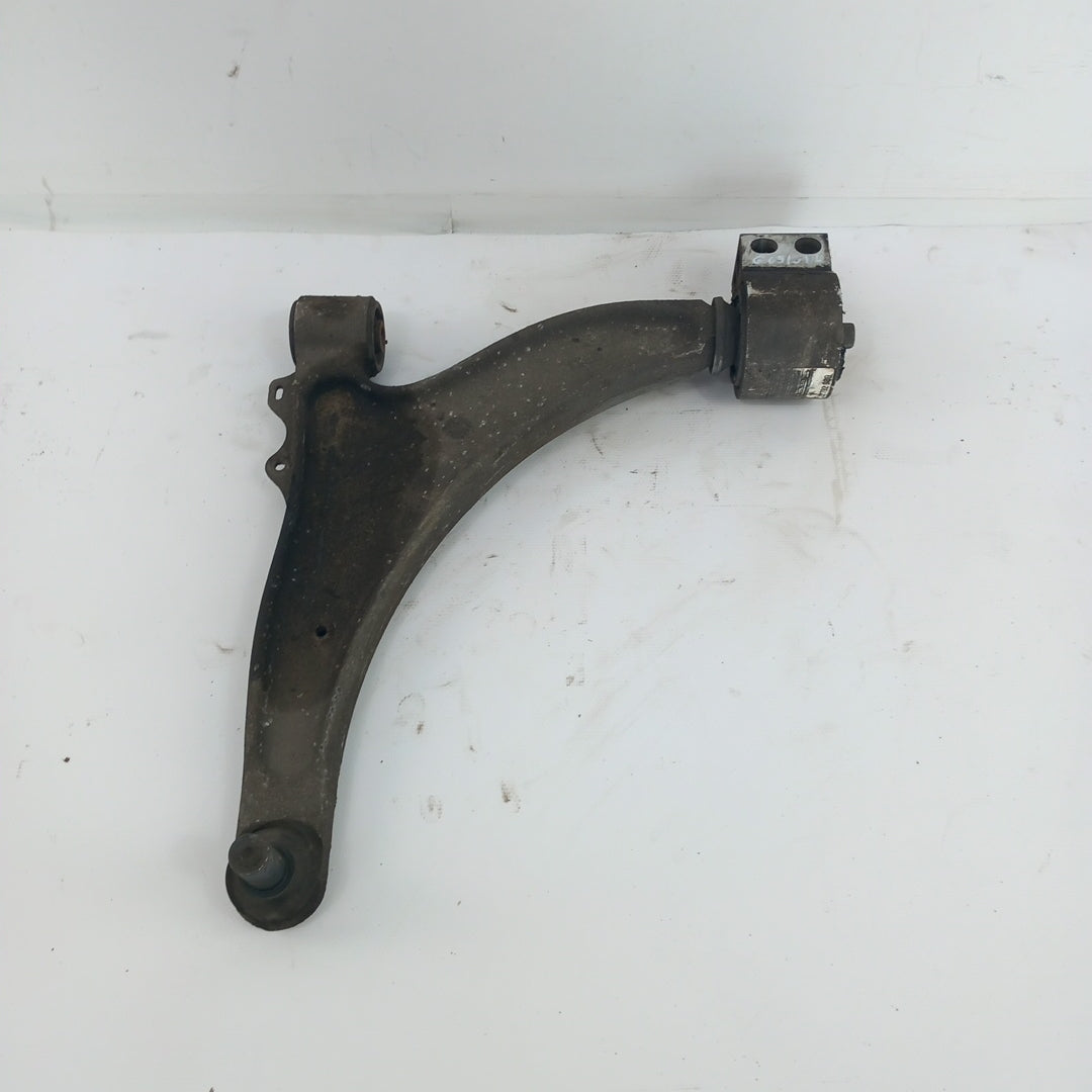 Носач преден ляв Opel Insignia A Facelift