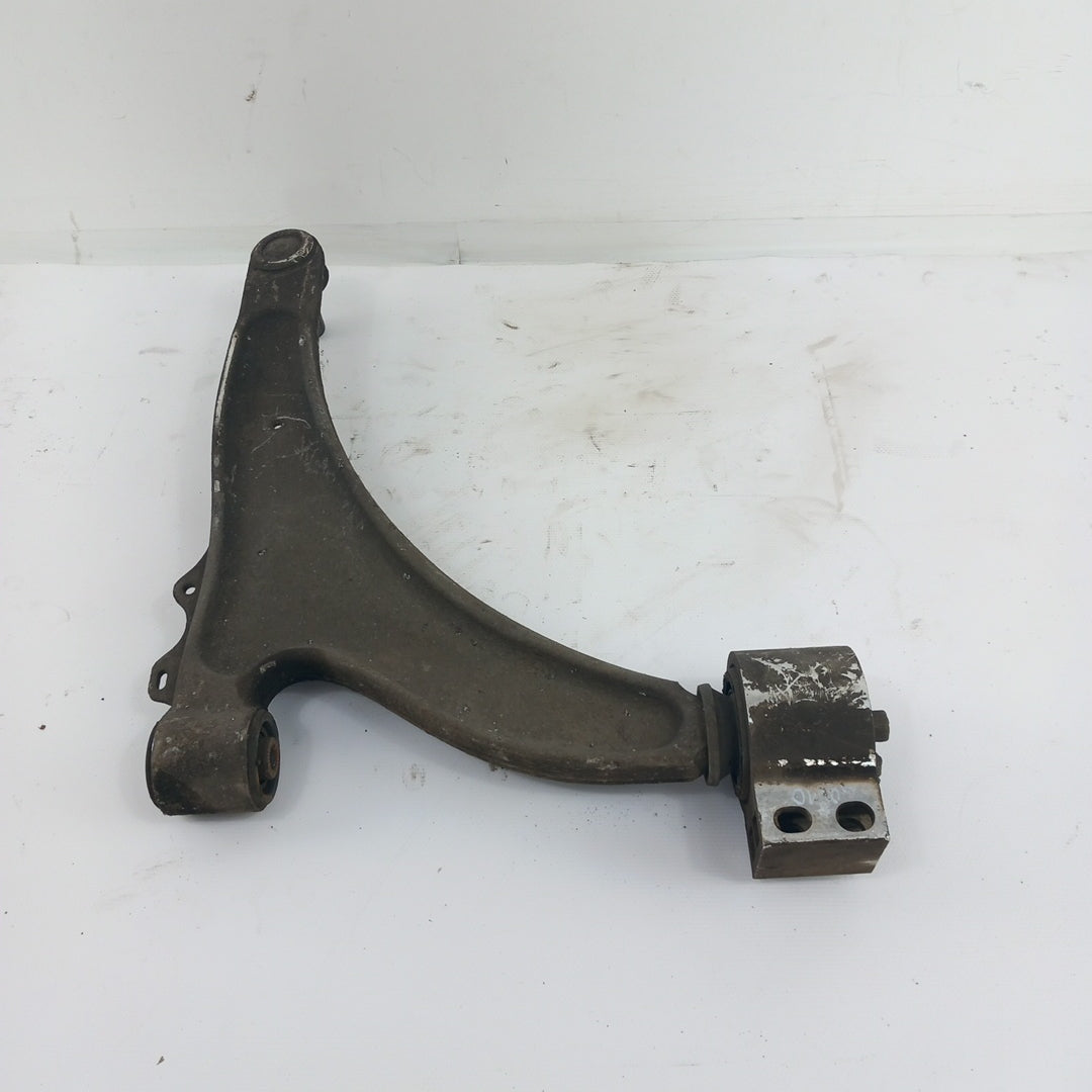 Носач преден ляв Opel Insignia A Facelift