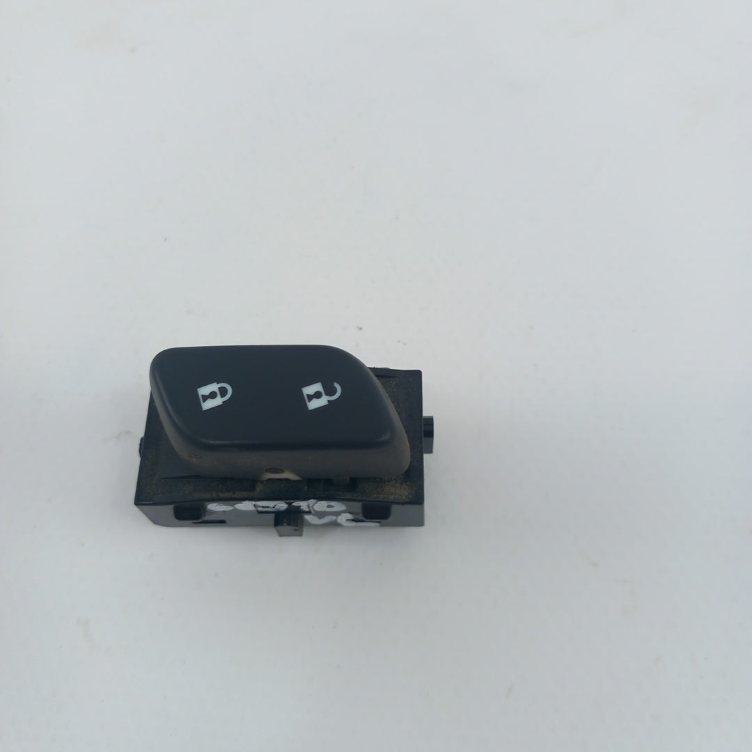 Бутон копче ляв централно заключване врата Opel Insignia A Facelift