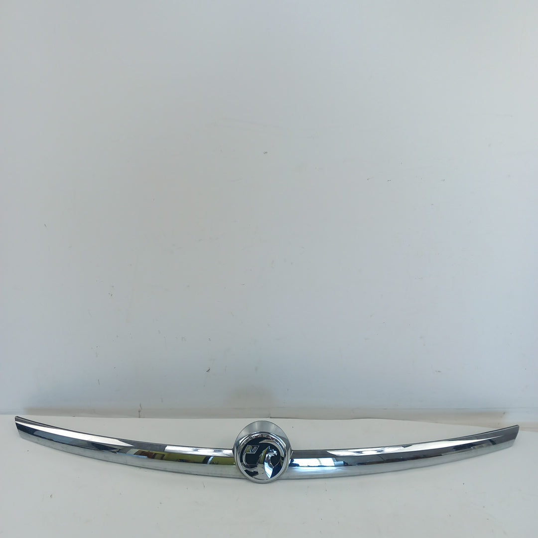 Лайсна хром декоративна капак багажник 5та врата Opel Insignia A Facelift