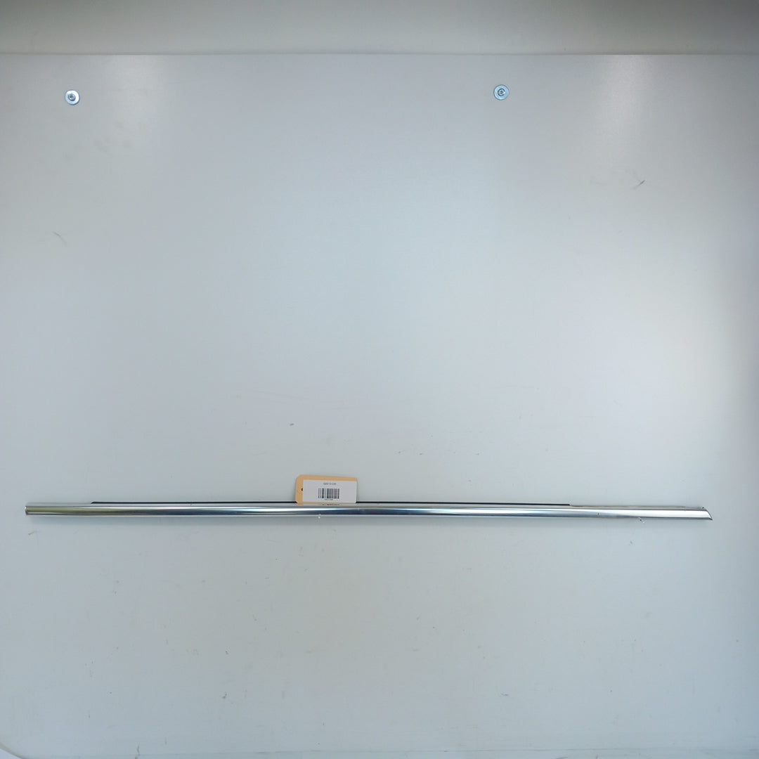 Лайсна стъкло предна дясна врата външна страна Opel Insignia A Facelift