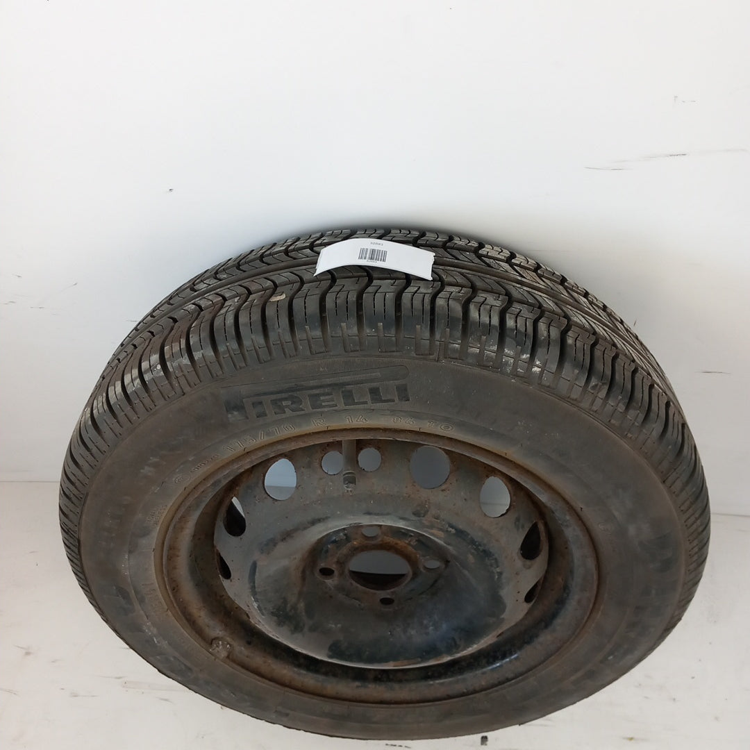 Стоманена джанта 14" цола 5,5J x 14H2 ET49 4x100 лятна гума Pirelli P3000 175/70/R14 84T Opel Corsa D