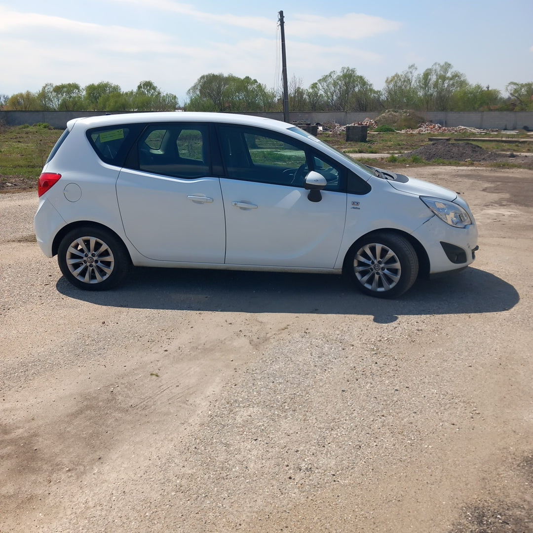 Opel Meriva B 1,4 Turbo A14NEL white 2012 / S1009 снимки