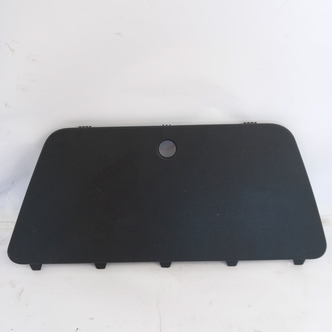 Капак задна дясна страна багажник черен Opel Meriva B