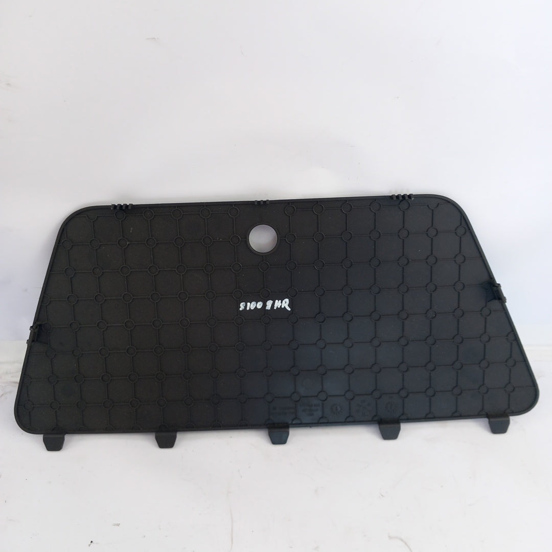 Капак задна дясна страна багажник черен Opel Meriva B