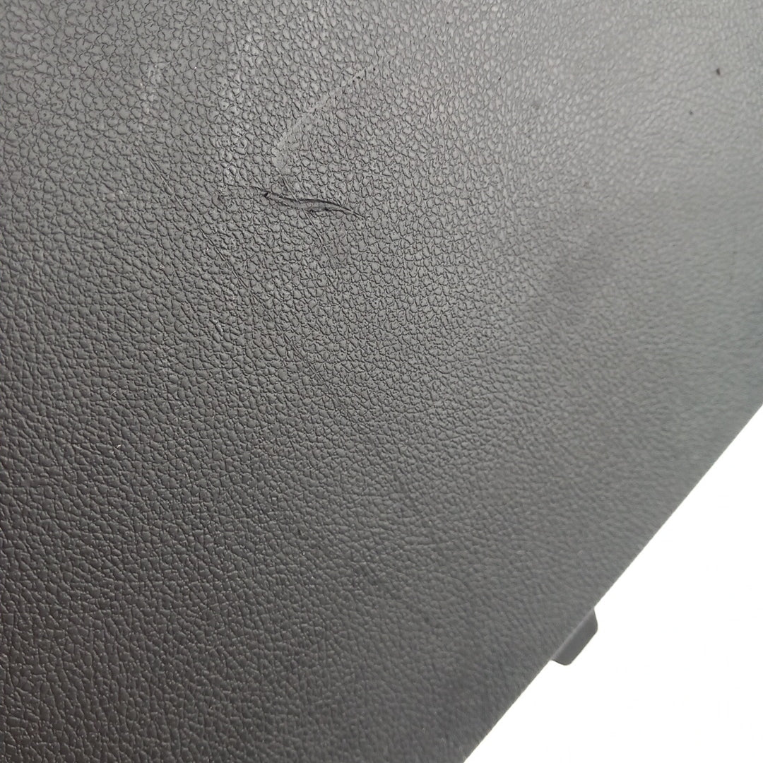 Капак задна дясна страна багажник черен Opel Meriva B