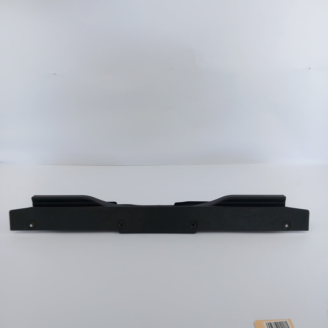 Пластмаса предна част на багажника черна Opel Meriva B