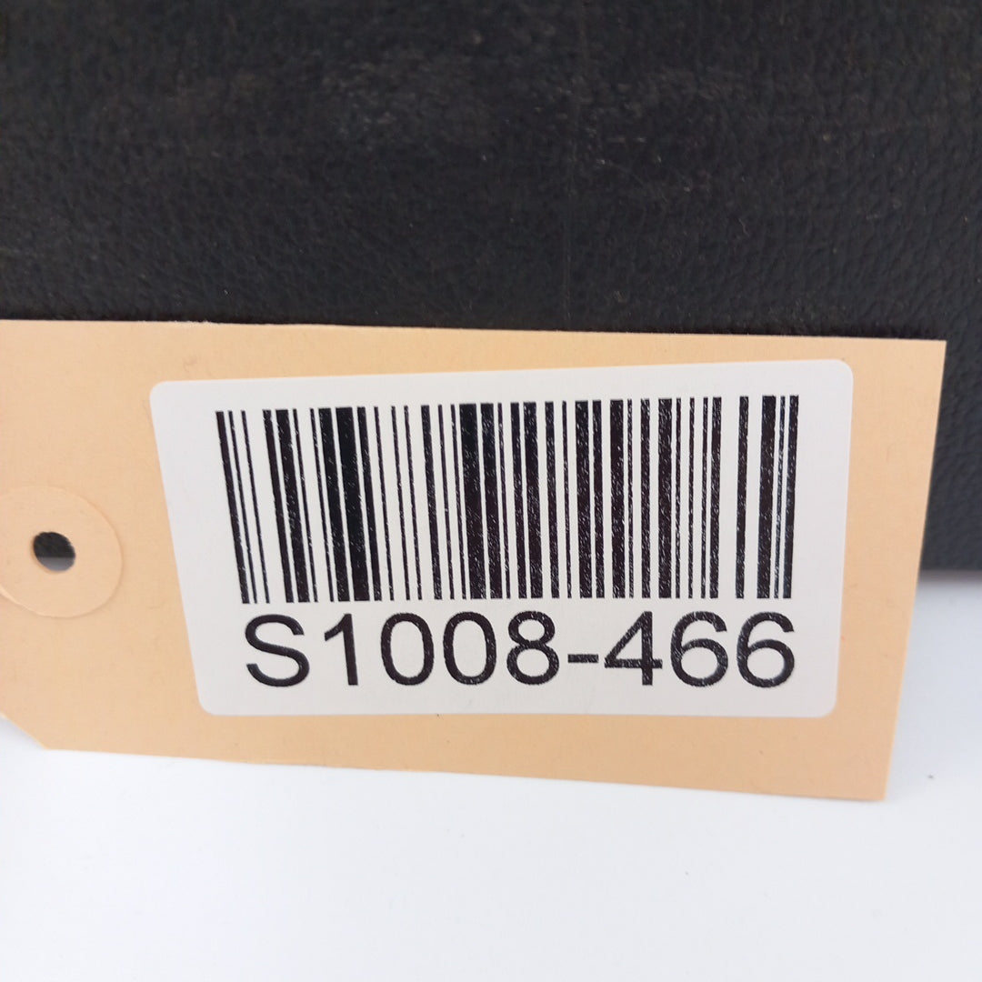 Пластмаса предна част на багажника черна Opel Meriva B