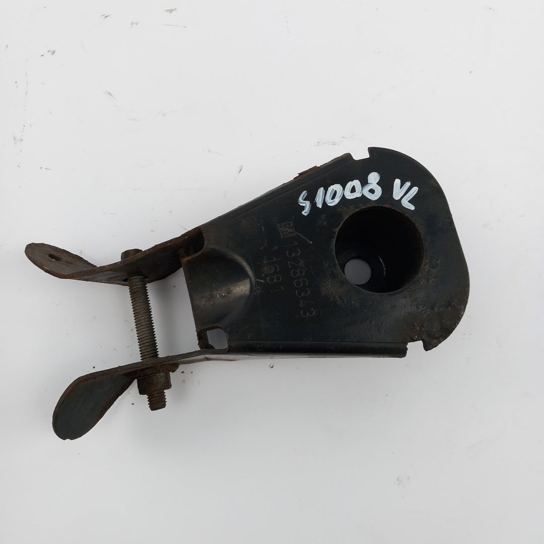 Държач подсилване предна броня дясно долу Opel Meriva B