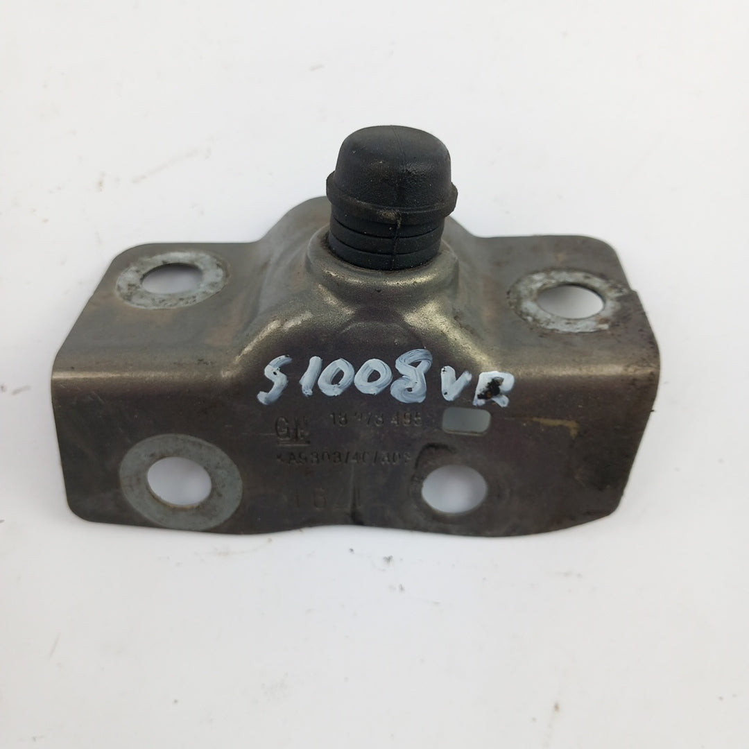 Планка стопер преден капак дясна страна Opel Meriva B