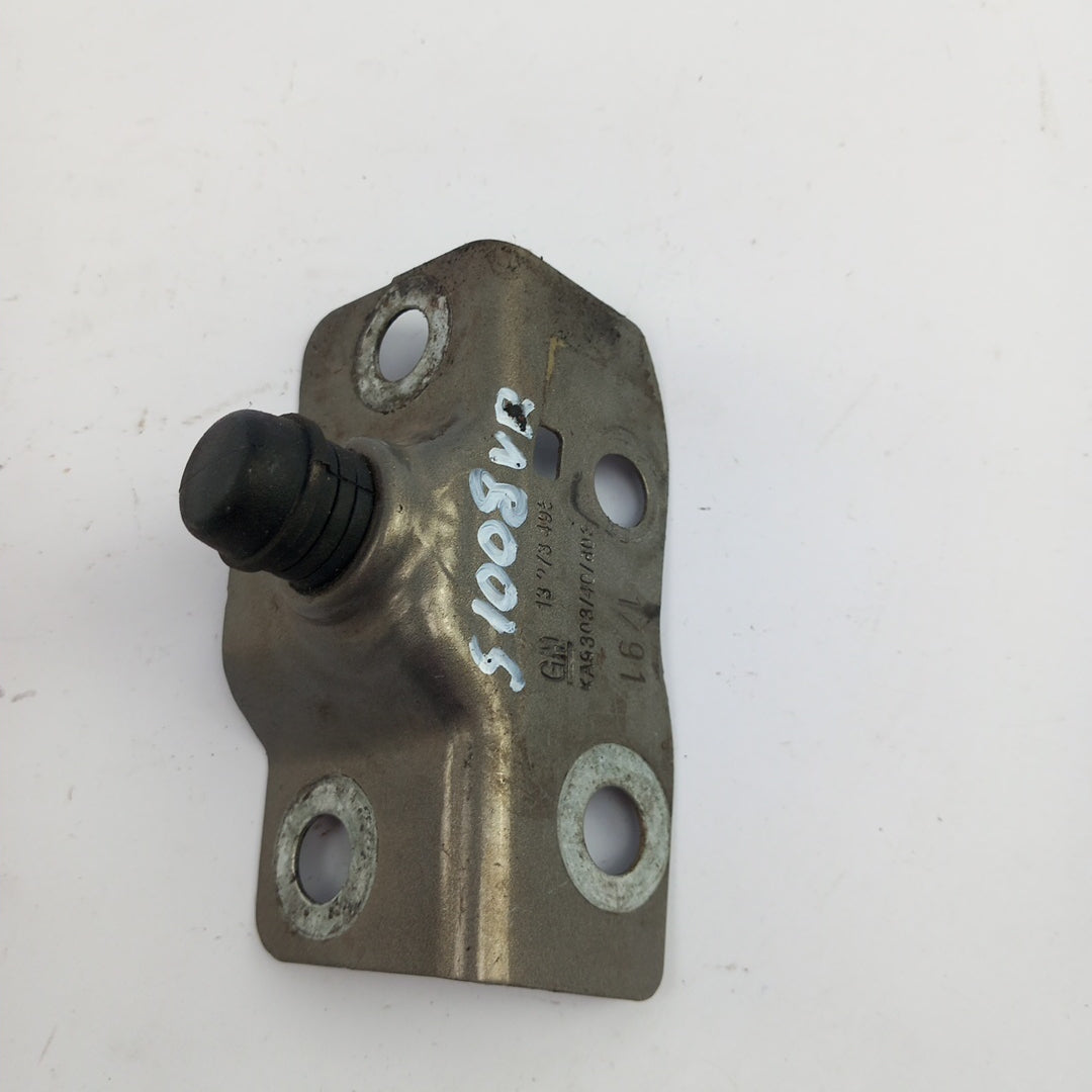 Планка стопер преден капак дясна страна Opel Meriva B