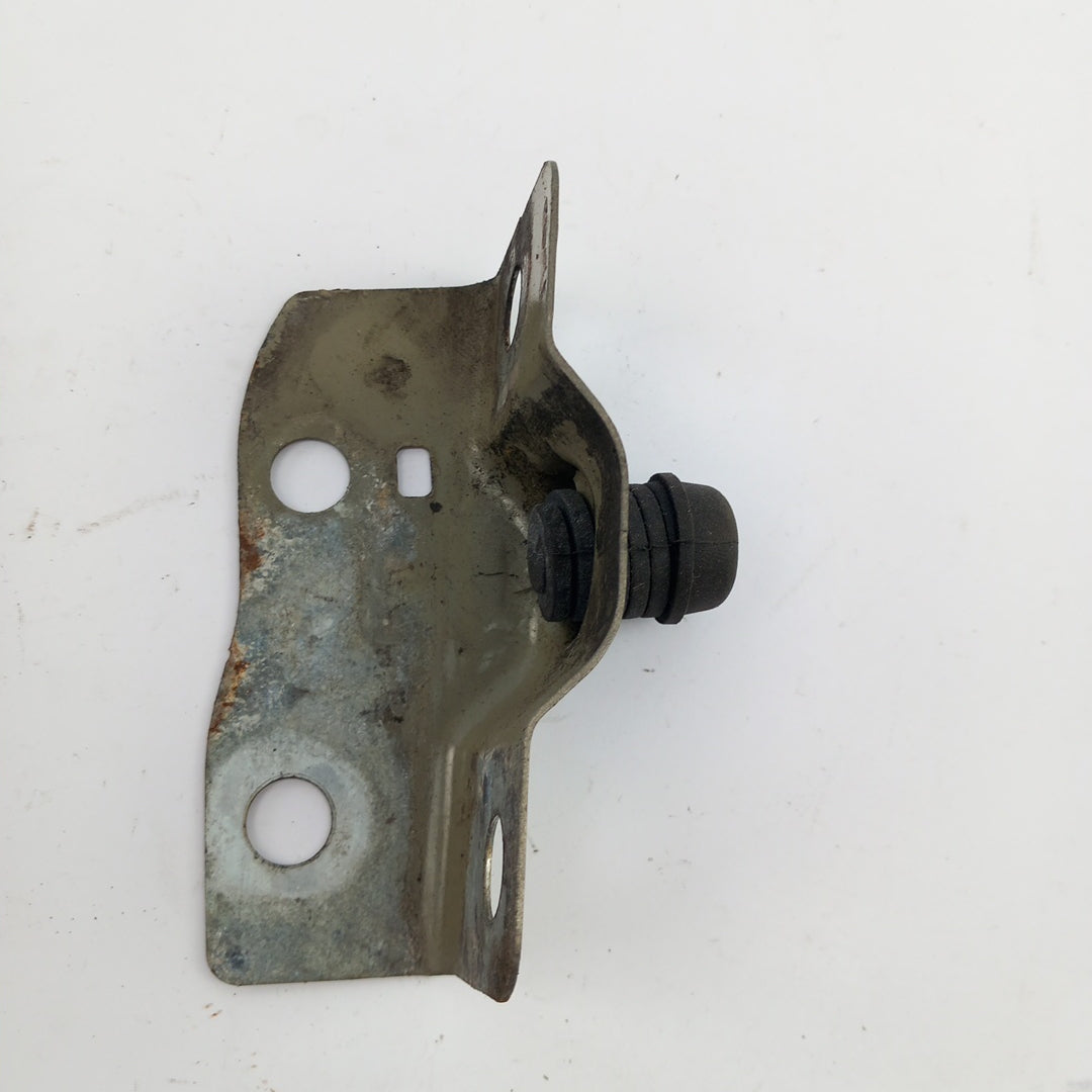 Планка стопер преден капак дясна страна Opel Meriva B